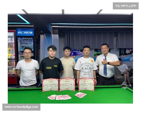 全国少年赛看台星探激烈争夺三甲选手获职业俱乐部青睐 全国少年赛看台星探激烈争夺三甲选手获职业俱乐部青睐